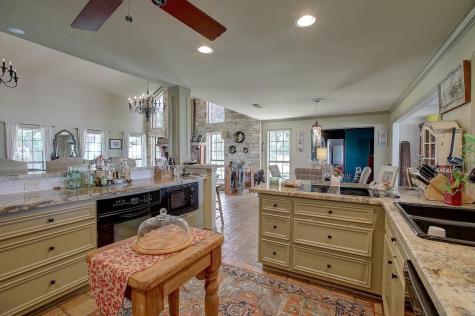 4214 Old College Road La Grange TX 78945