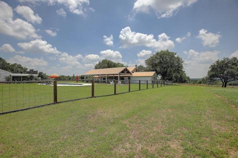 4214 Old College Road La Grange TX 78945