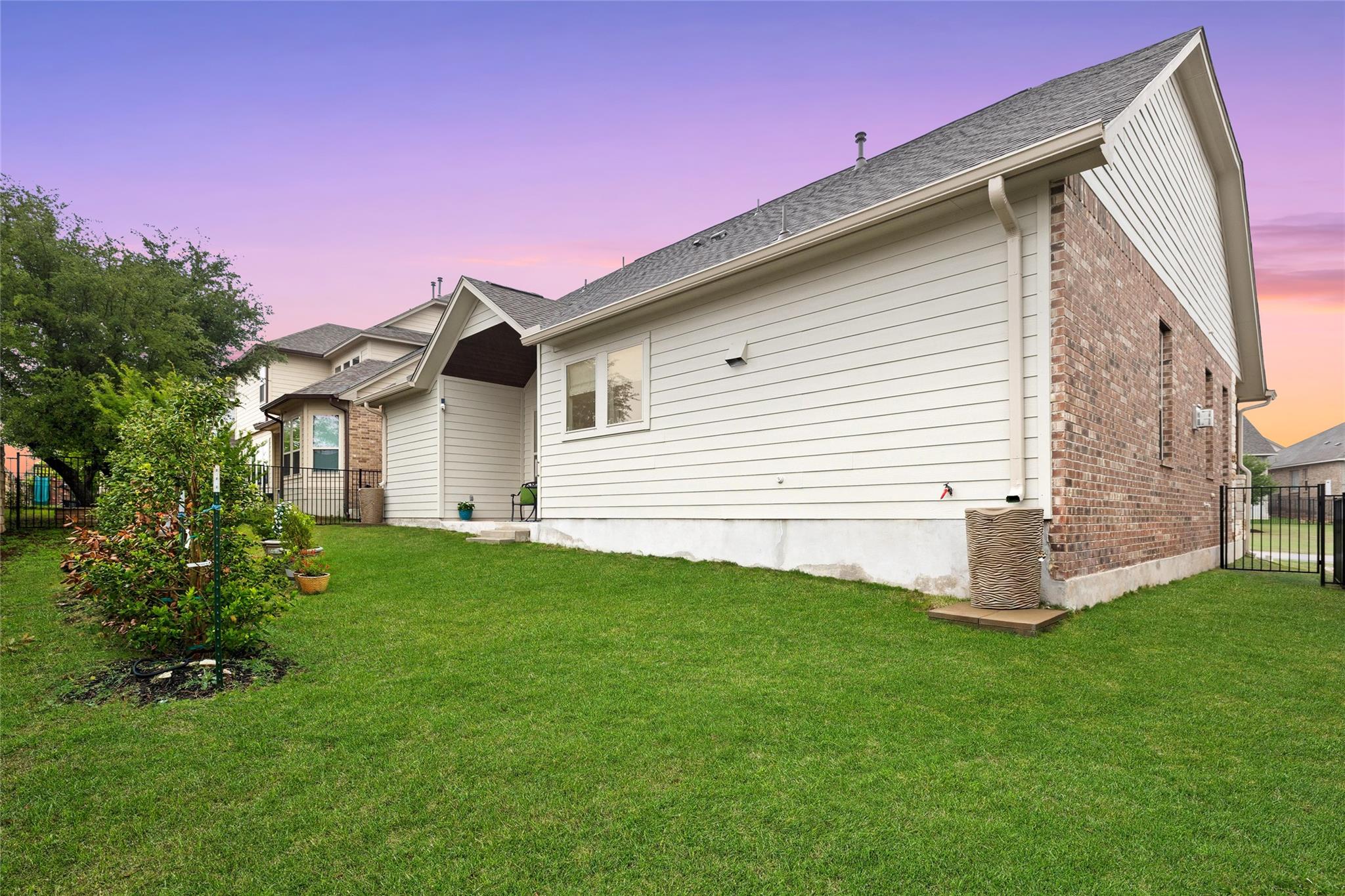 143 Bright Valley Way Austin TX 78737