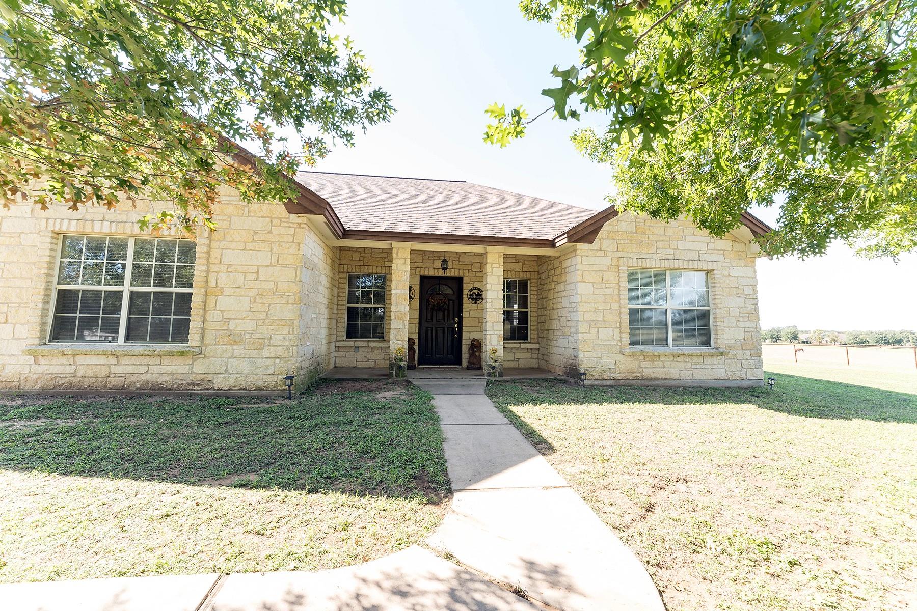 2542 Witter Road Lockhart TX 78644