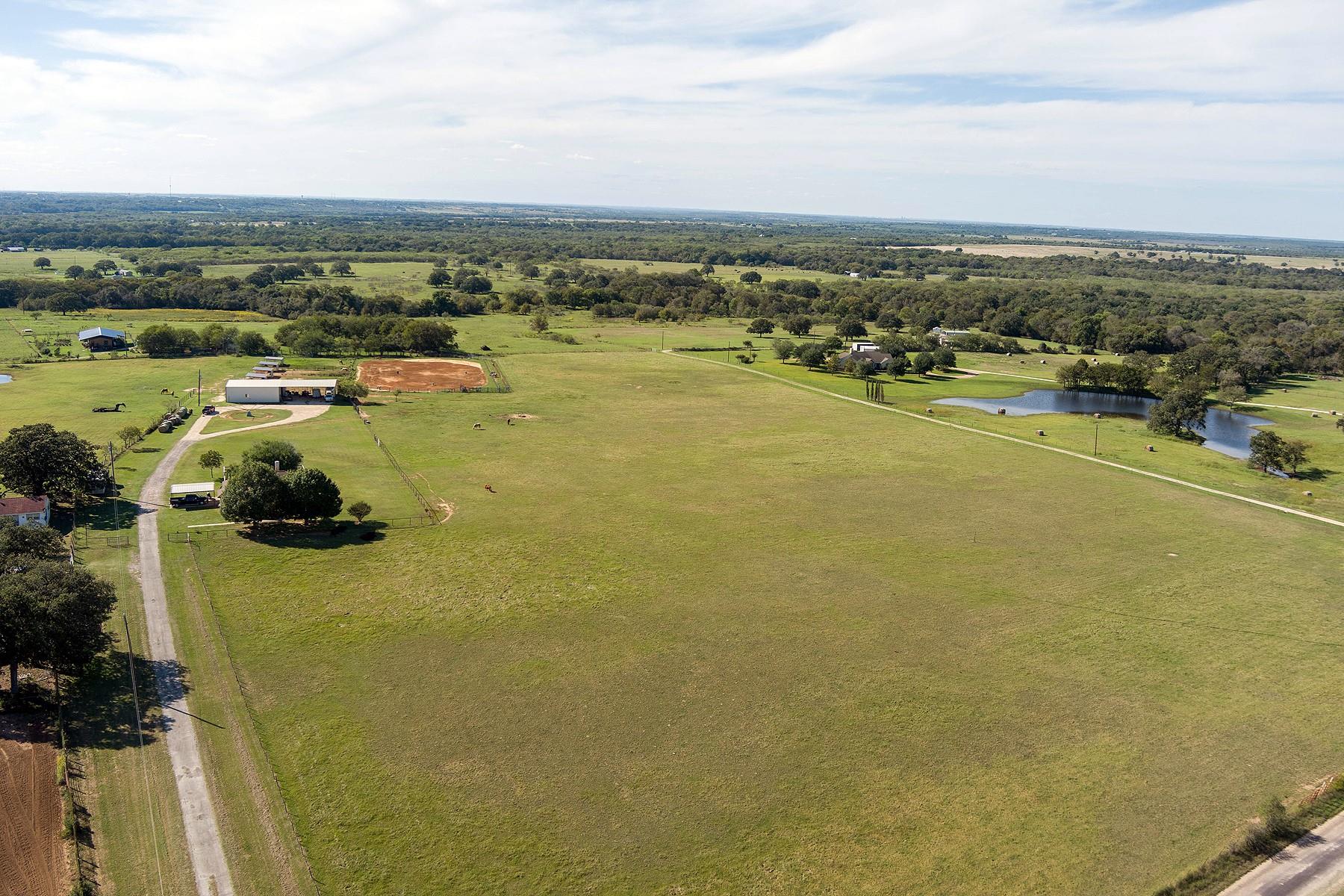 2542 Witter Road Lockhart TX 78644