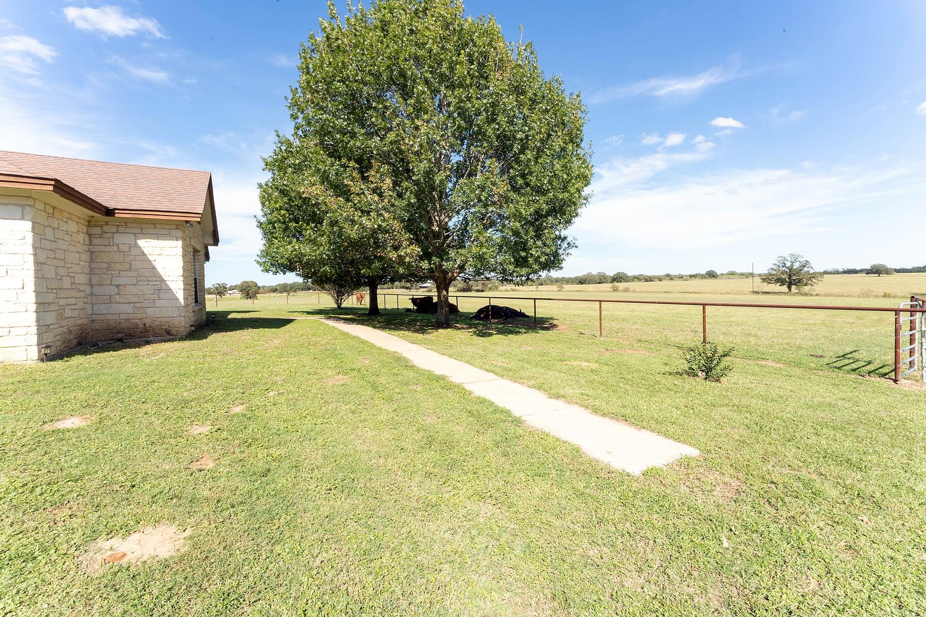 2542 Witter Road Lockhart TX 78644