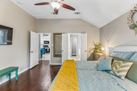 109 Pecanwood S Kyle TX 78640