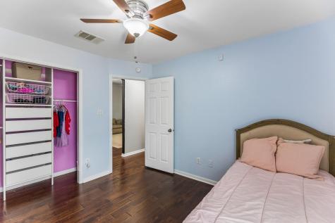 109 Pecanwood S Kyle TX 78640