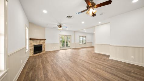2205 S Us Highway 77 Giddings TX 78942