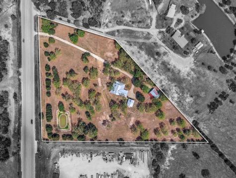 2205 S Us Highway 77 Giddings TX 78942