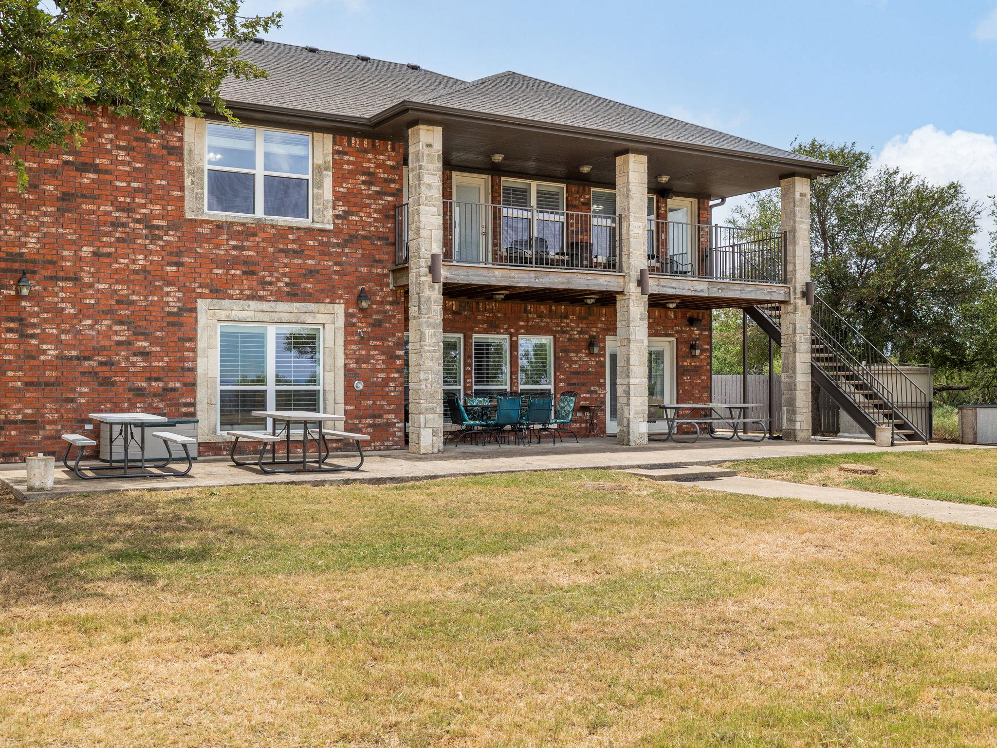 210 Lariat Lane Burnet TX 78611