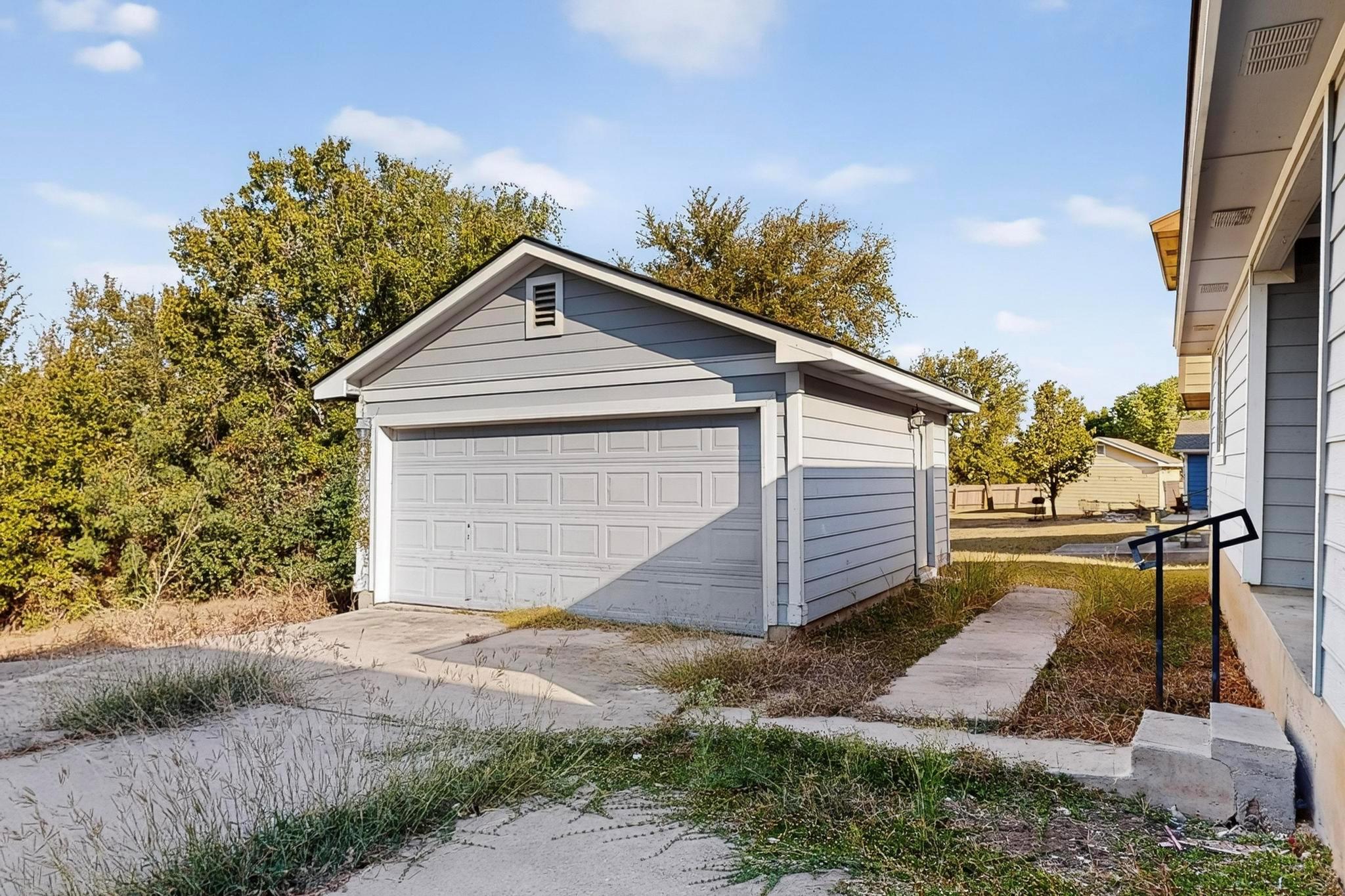 12220 Briarcreek Loop Manor TX 78653