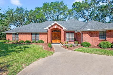 119 Creek Bend Lane Columbus TX 78934