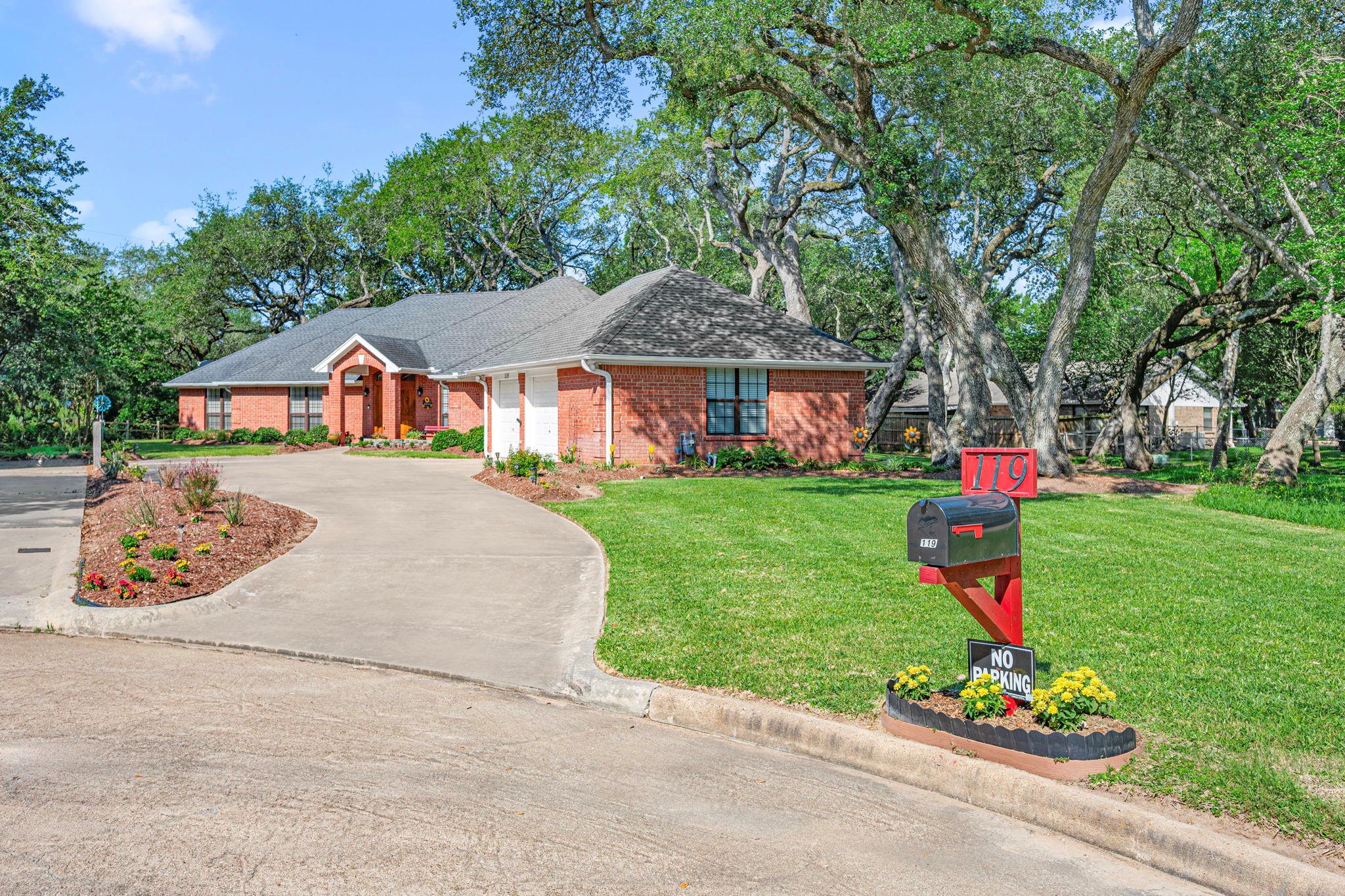 119 Creek Bend Lane Columbus TX 78934
