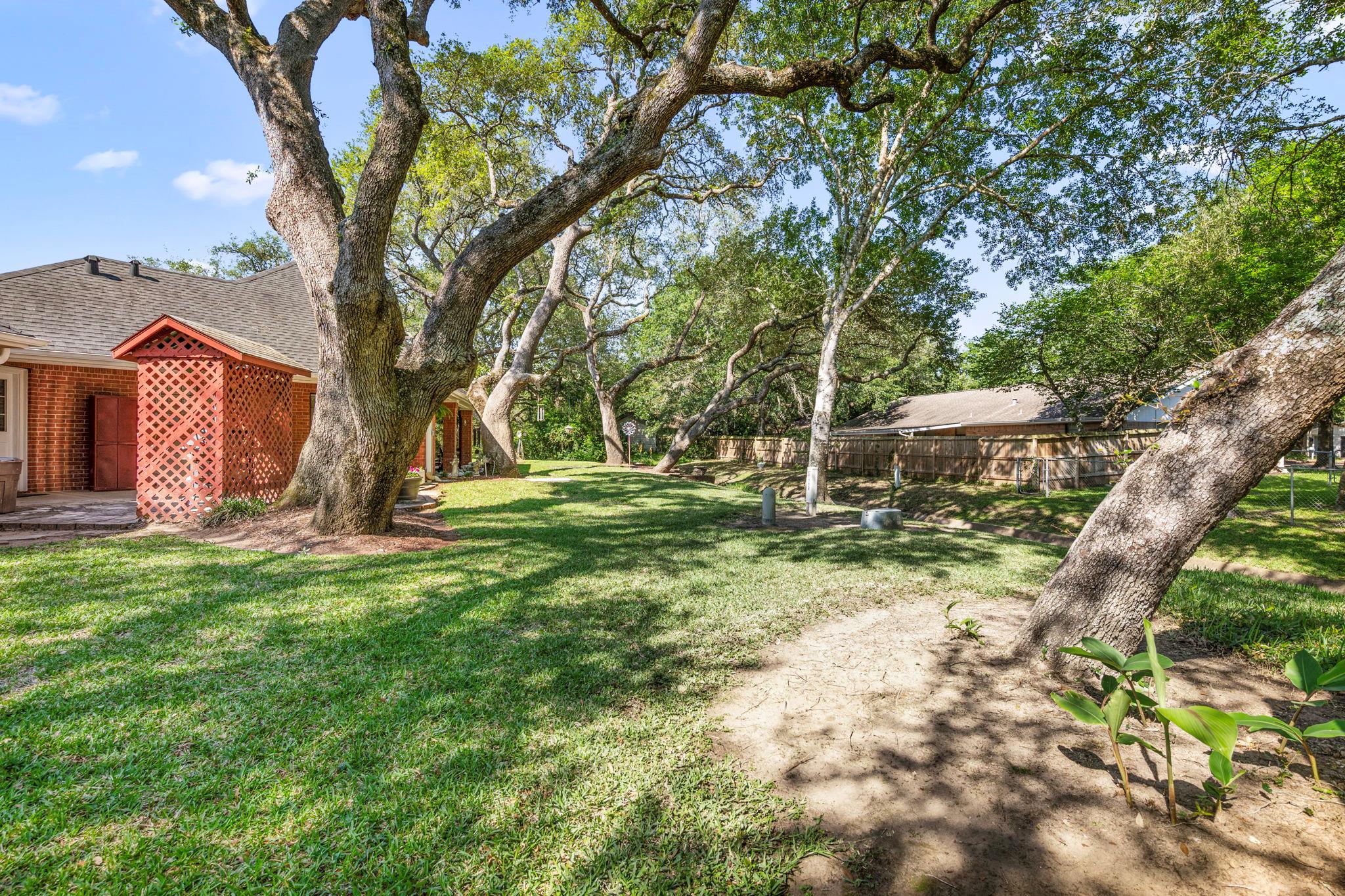 119 Creek Bend Lane Columbus TX 78934