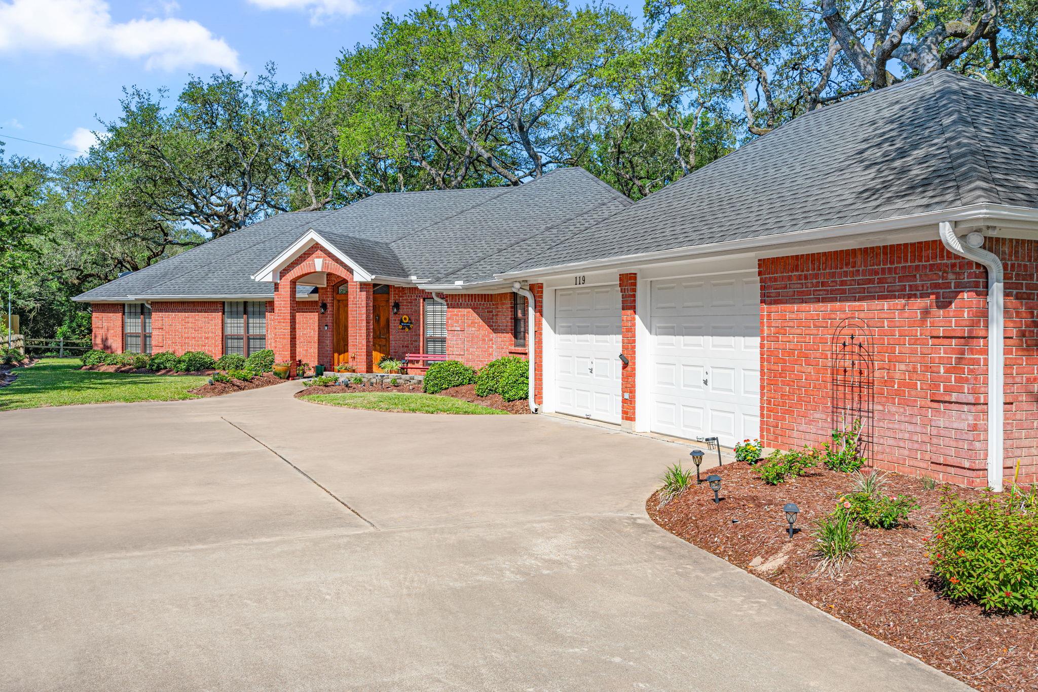 119 Creek Bend Lane Columbus TX 78934