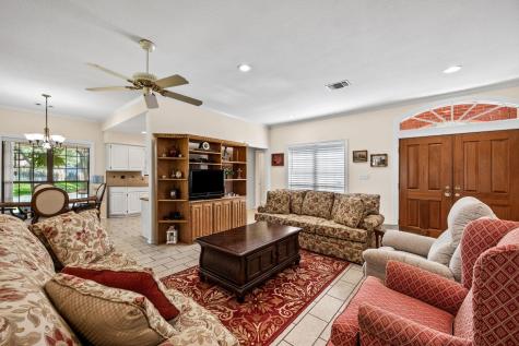 119 Creek Bend Lane Columbus TX 78934