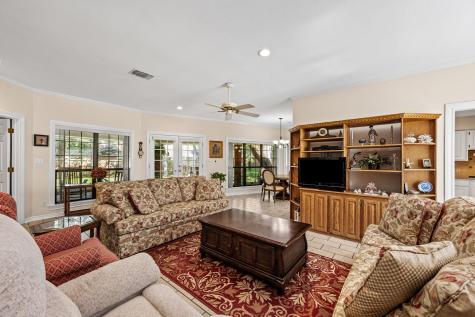 119 Creek Bend Lane Columbus TX 78934