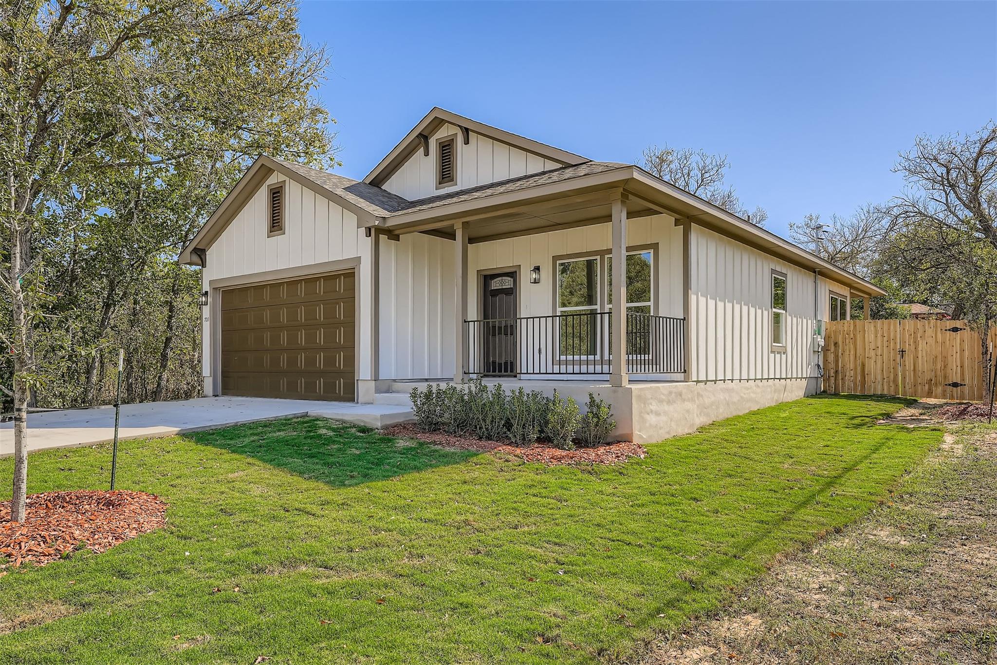 701 E 3rd Street Elgin TX 78621