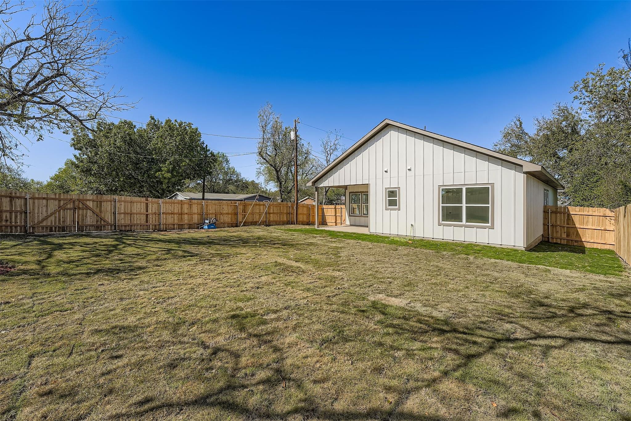 701 E 3rd Street Elgin TX 78621