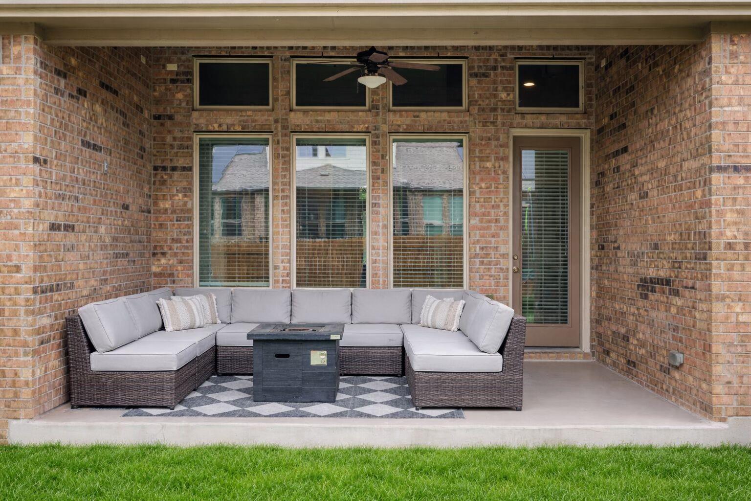 2421 Carretera Drive Leander TX 78641