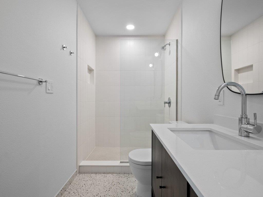 6902 Meadow Run Austin TX 78745