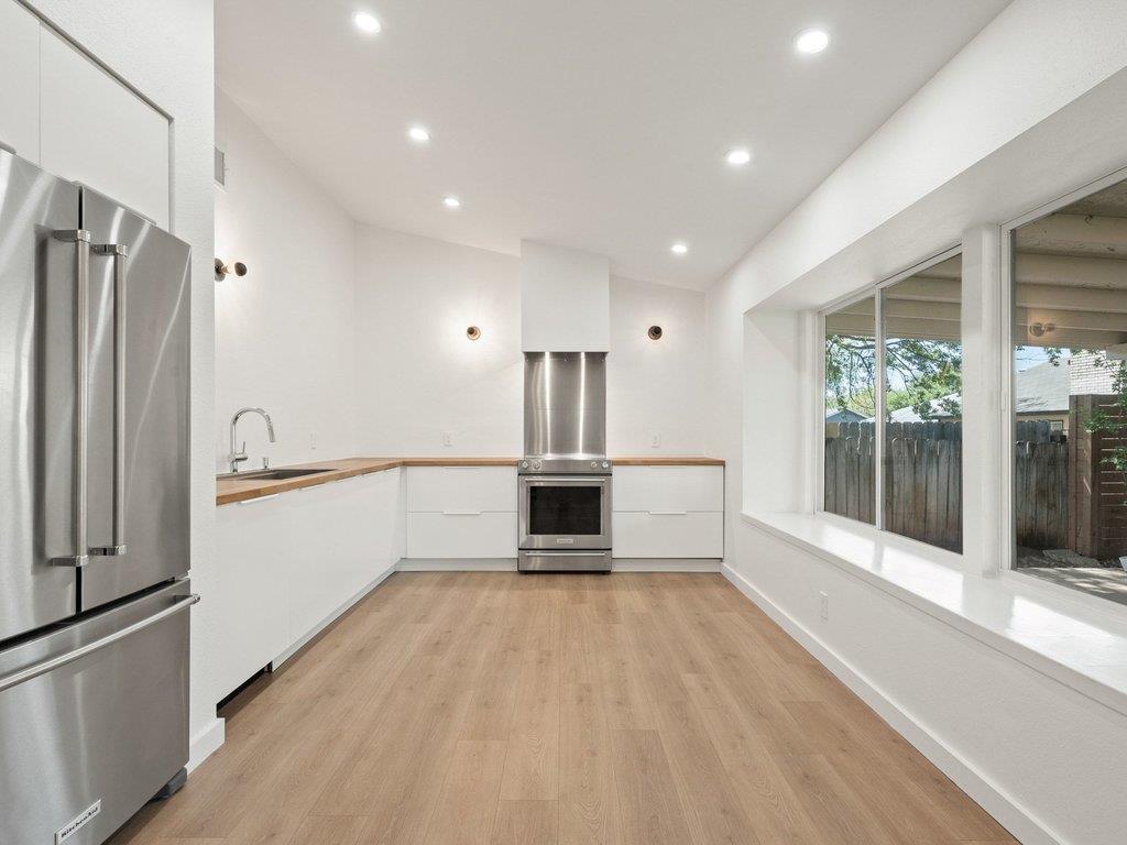 6902 Meadow Run Austin TX 78745