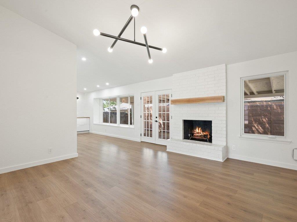 6902 Meadow Run Austin TX 78745