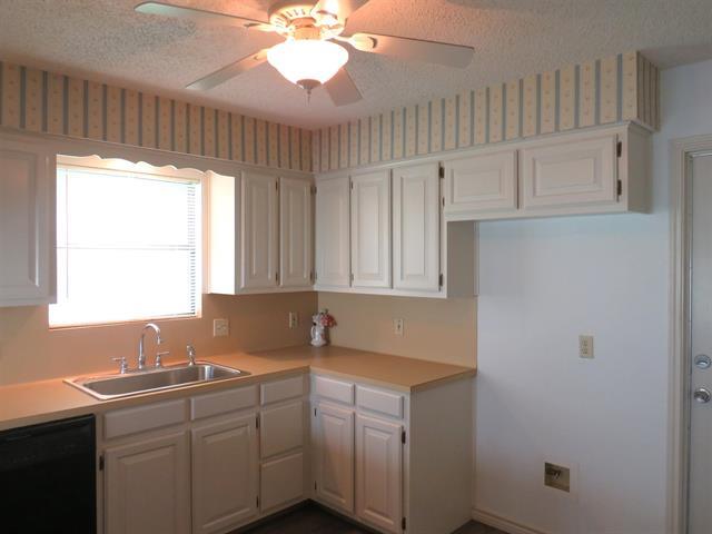 110 N Ridgeview Buchanan Dam TX 78609