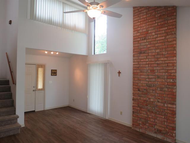 110 N Ridgeview Buchanan Dam TX 78609