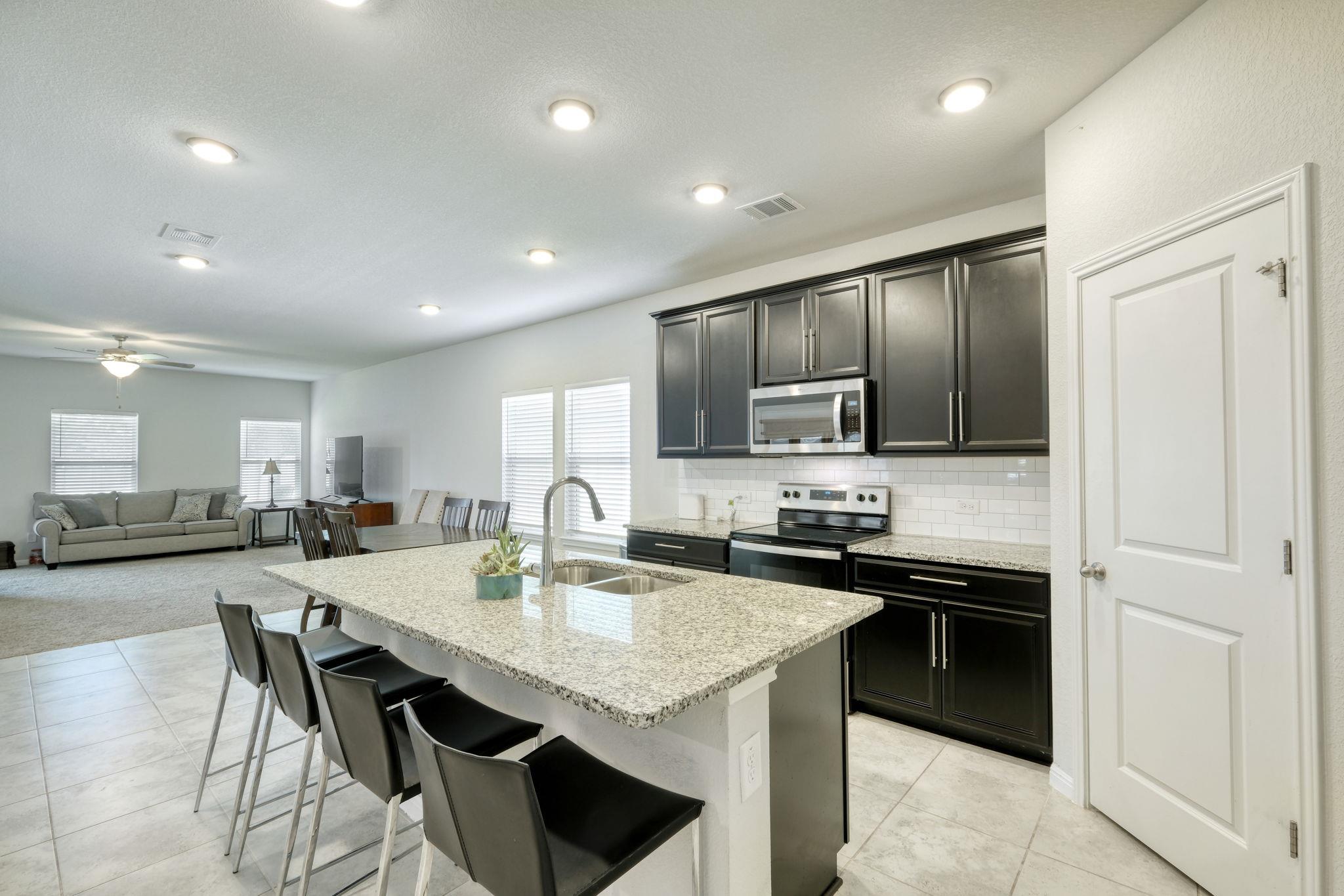 1009 Whelk Loop Hutto TX 78634