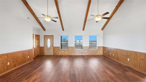 4355 SE River Road Martindale TX 78655