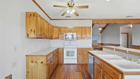 4355 SE River Road Martindale TX 78655