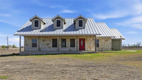 4355 SE River Road Martindale TX 78655