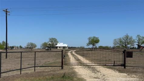 4355 SE River Road Martindale TX 78655