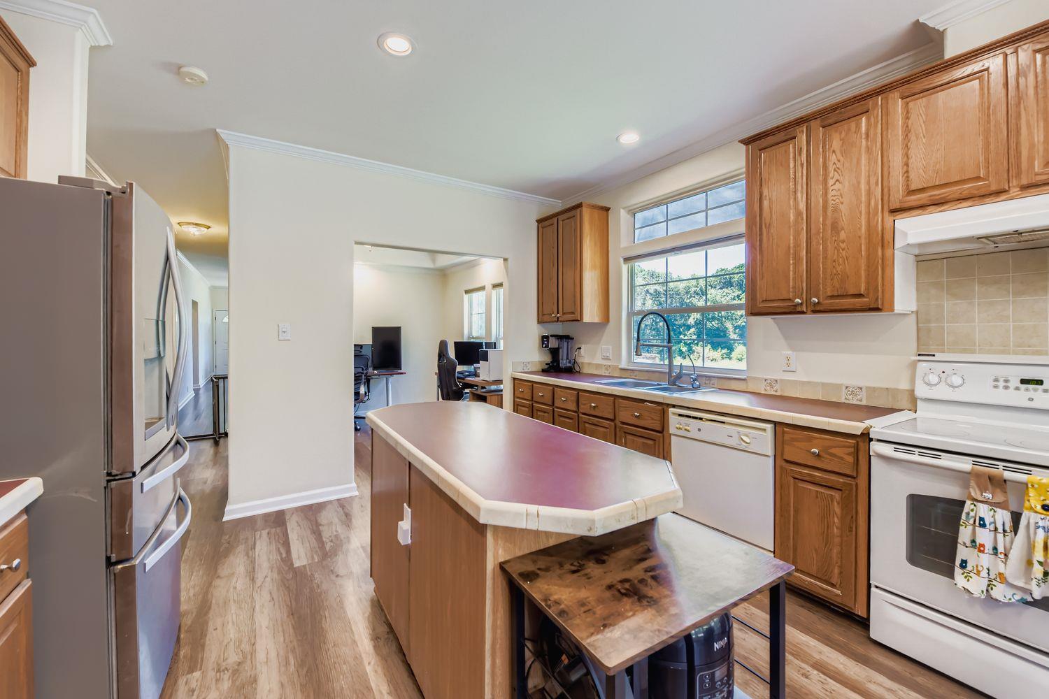 260 Dickerson Lane Elgin TX 78621