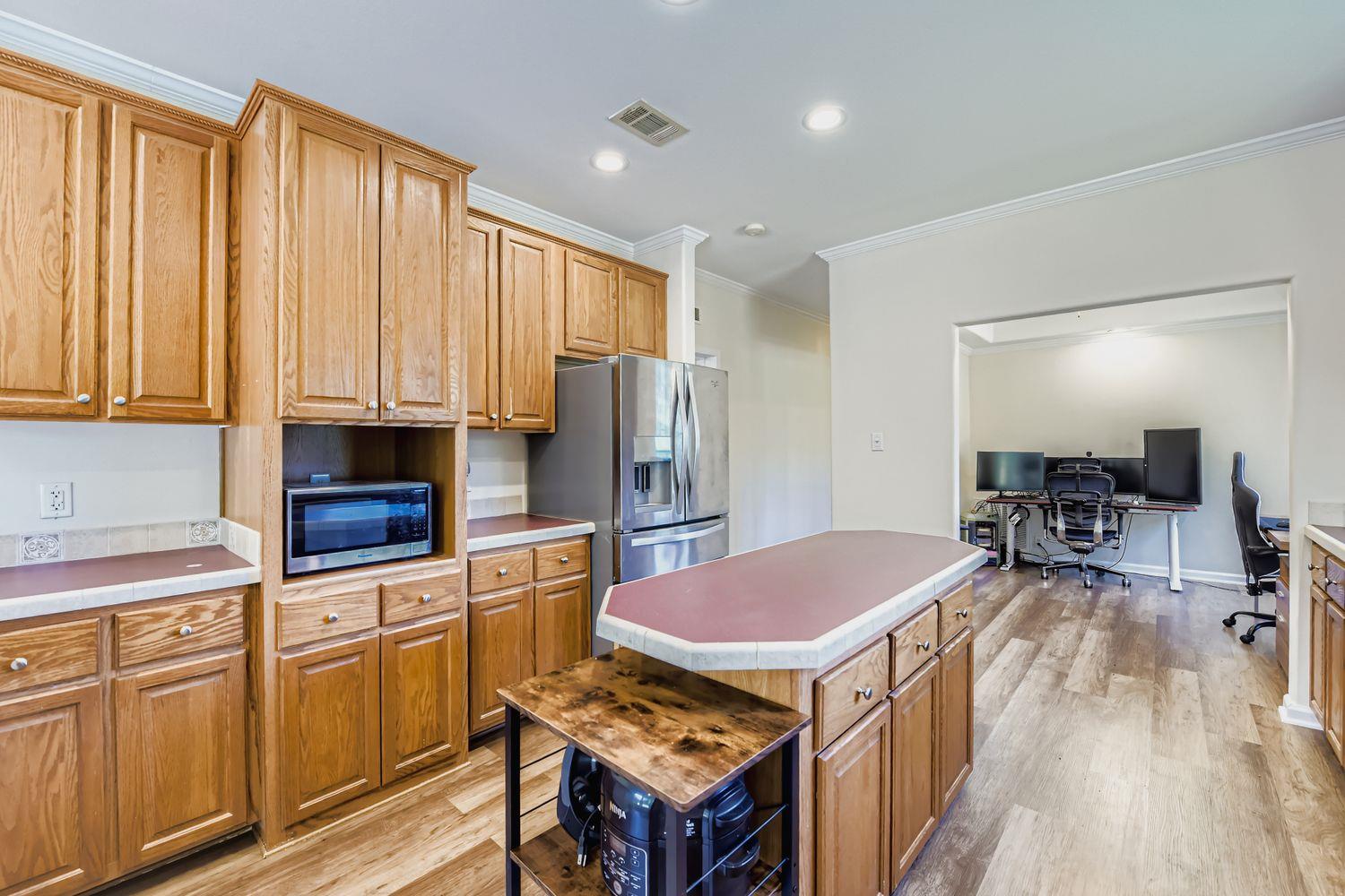 260 Dickerson Lane Elgin TX 78621