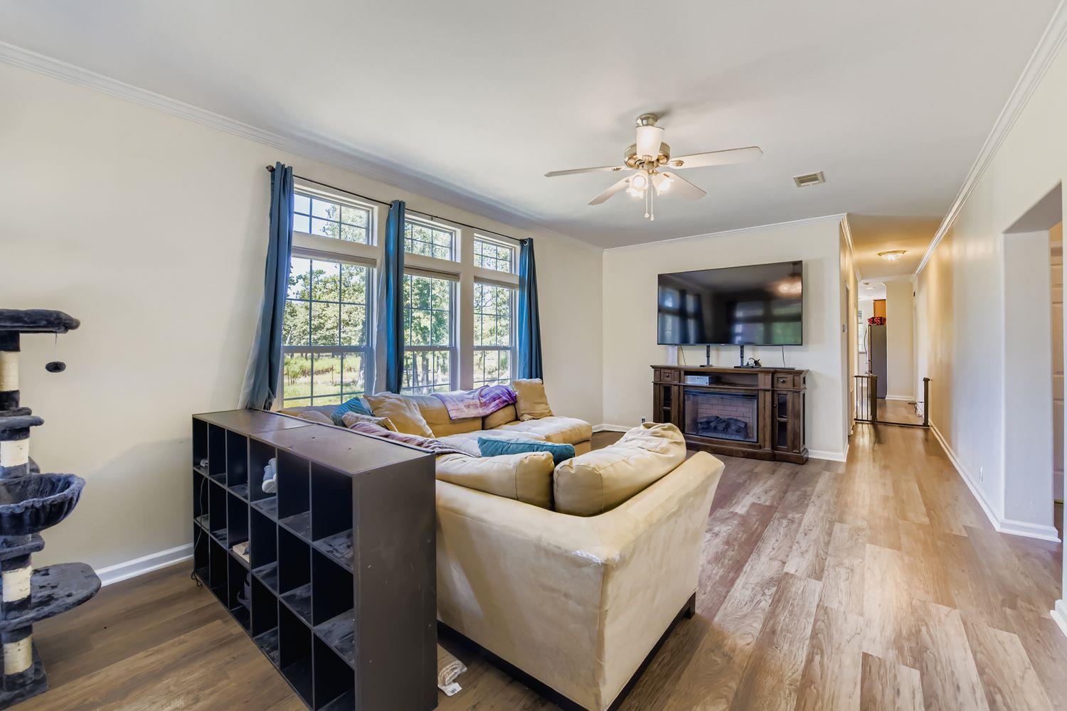 260 Dickerson Lane Elgin TX 78621