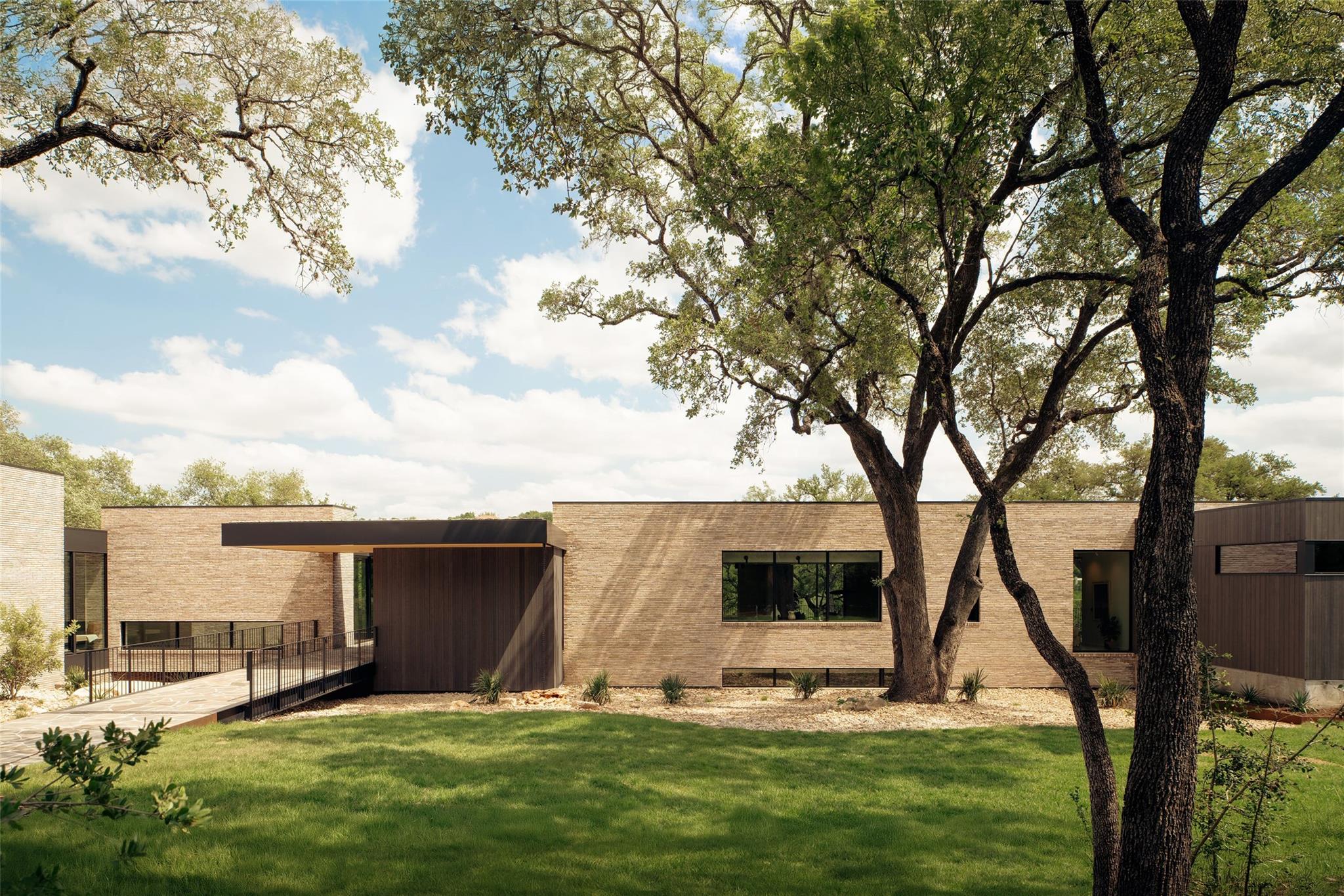 7001 Oak Shores Drive Austin TX 78730