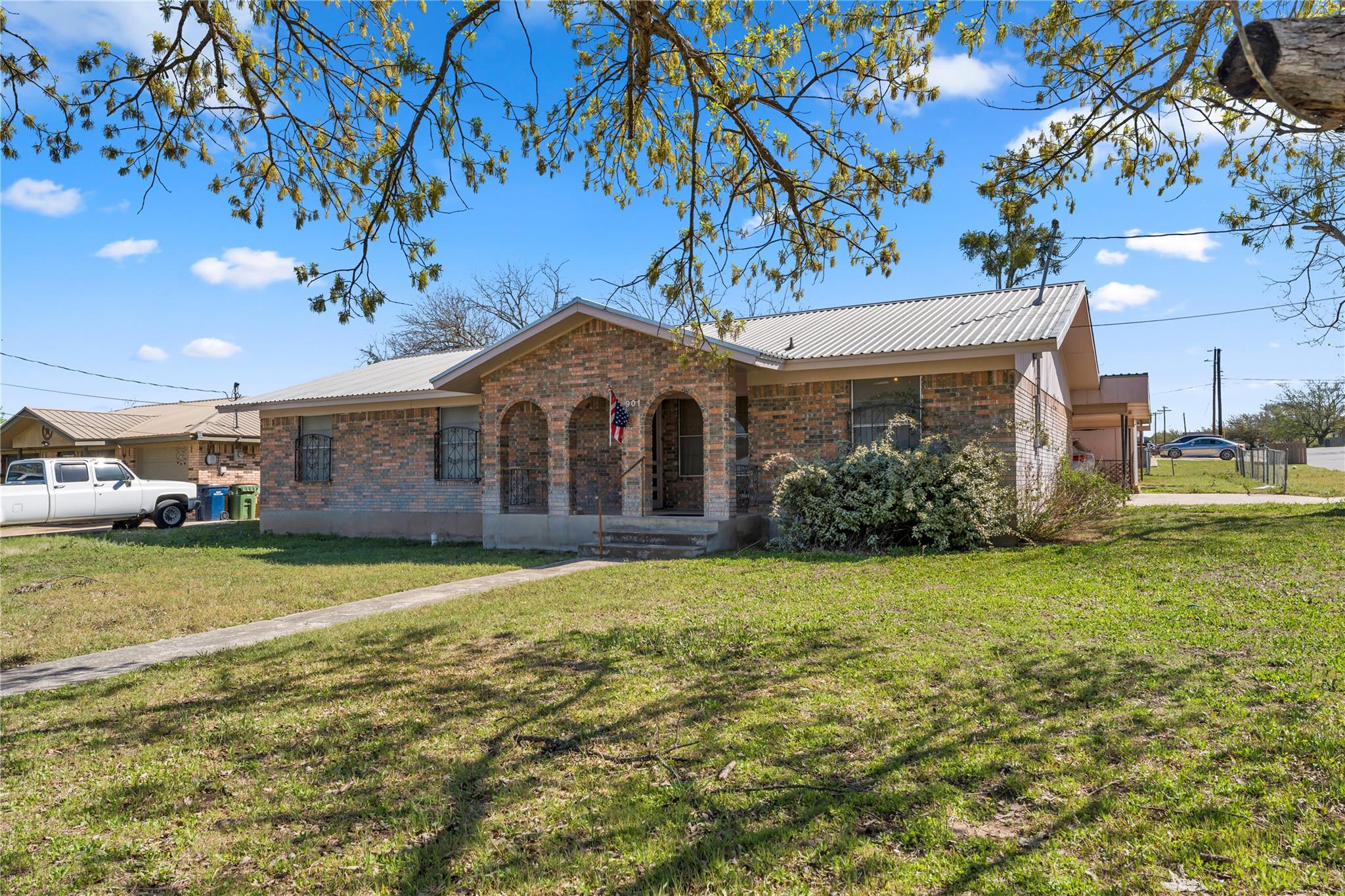 901 N Hill Street Burnet TX 78611