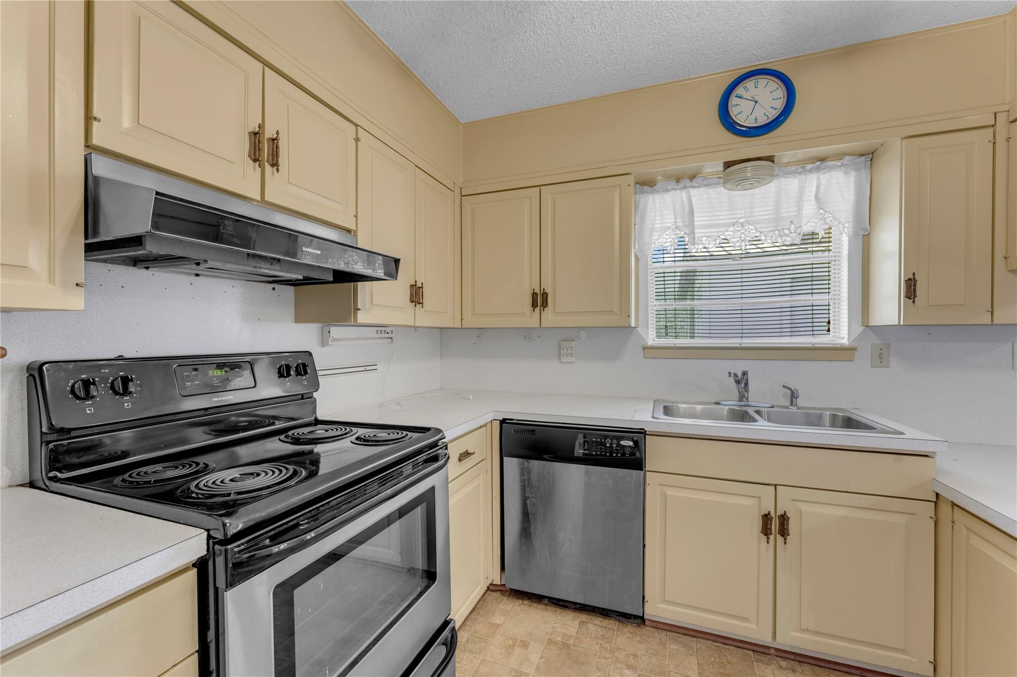 901 N Hill Street Burnet TX 78611