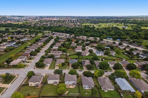 605 Holbrooke Street Hutto TX 78634