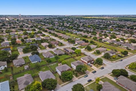 605 Holbrooke Street Hutto TX 78634