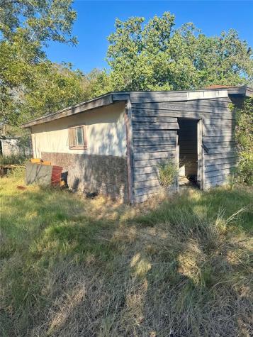 117 Charles Street Cuero TX 77954