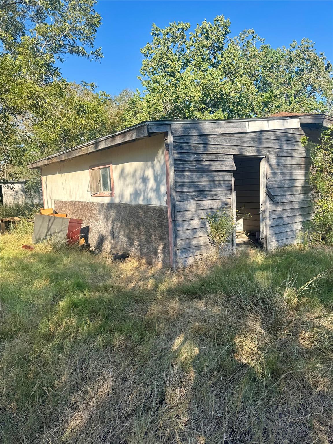 117 Charles Street Cuero TX 77954
