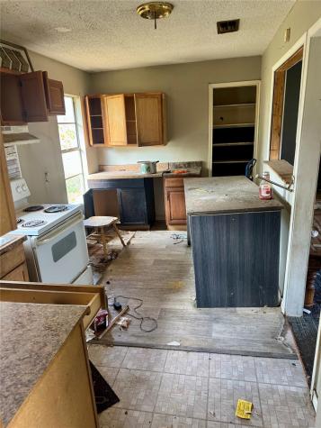 117 Charles Street Cuero TX 77954