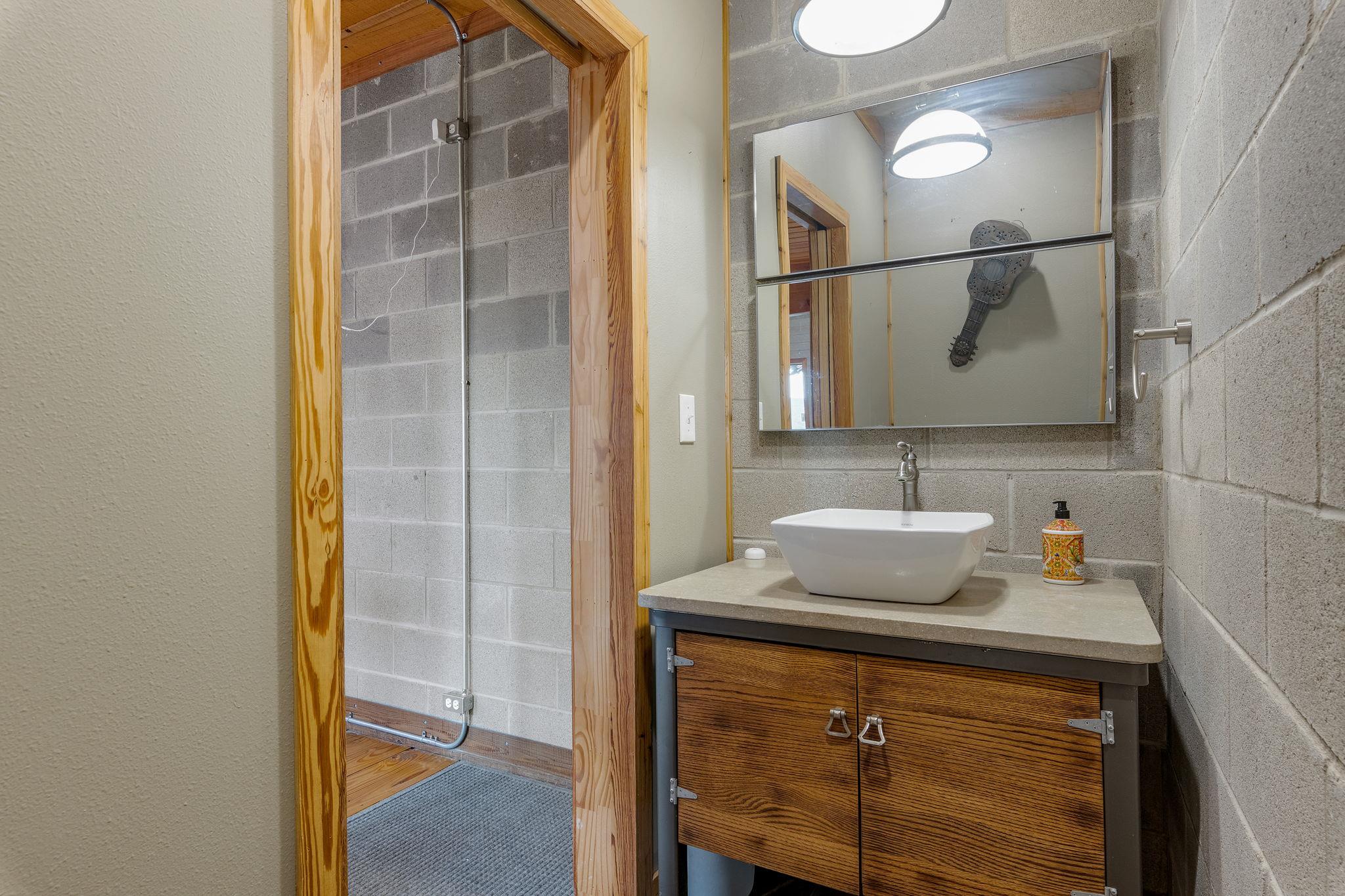 10104 Vassar Road Jonestown TX 78645