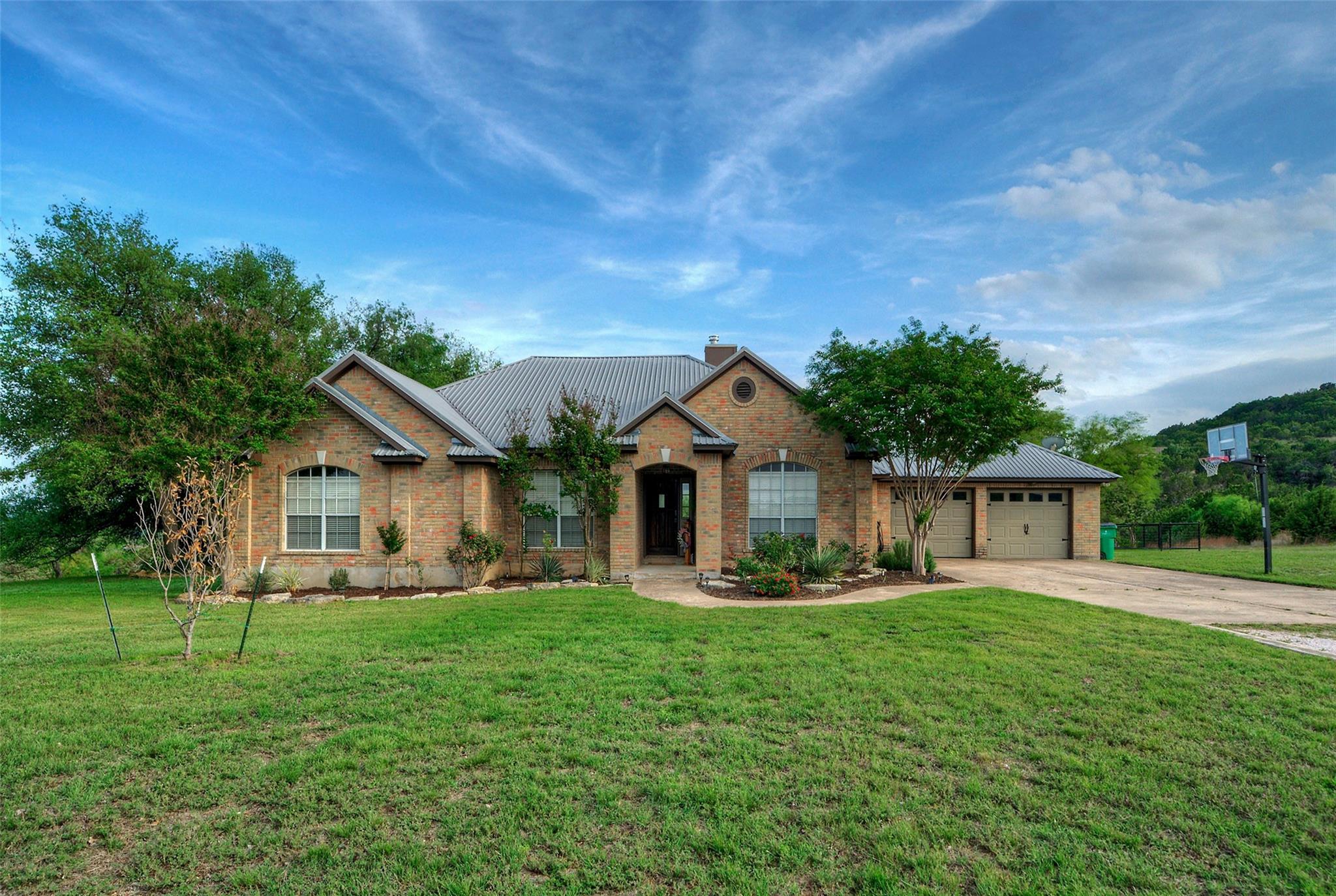511 Chaneys Crossing Bertram TX 78605