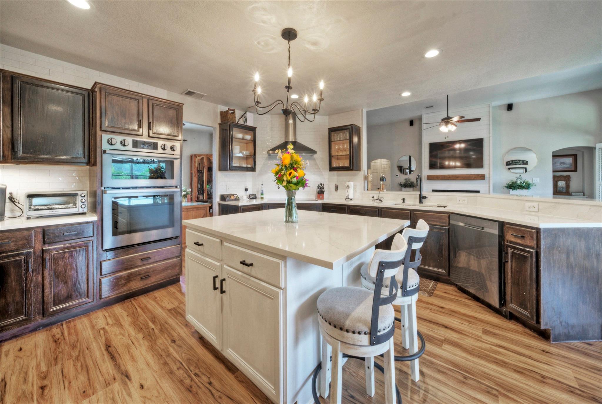 511 Chaneys Crossing Bertram TX 78605