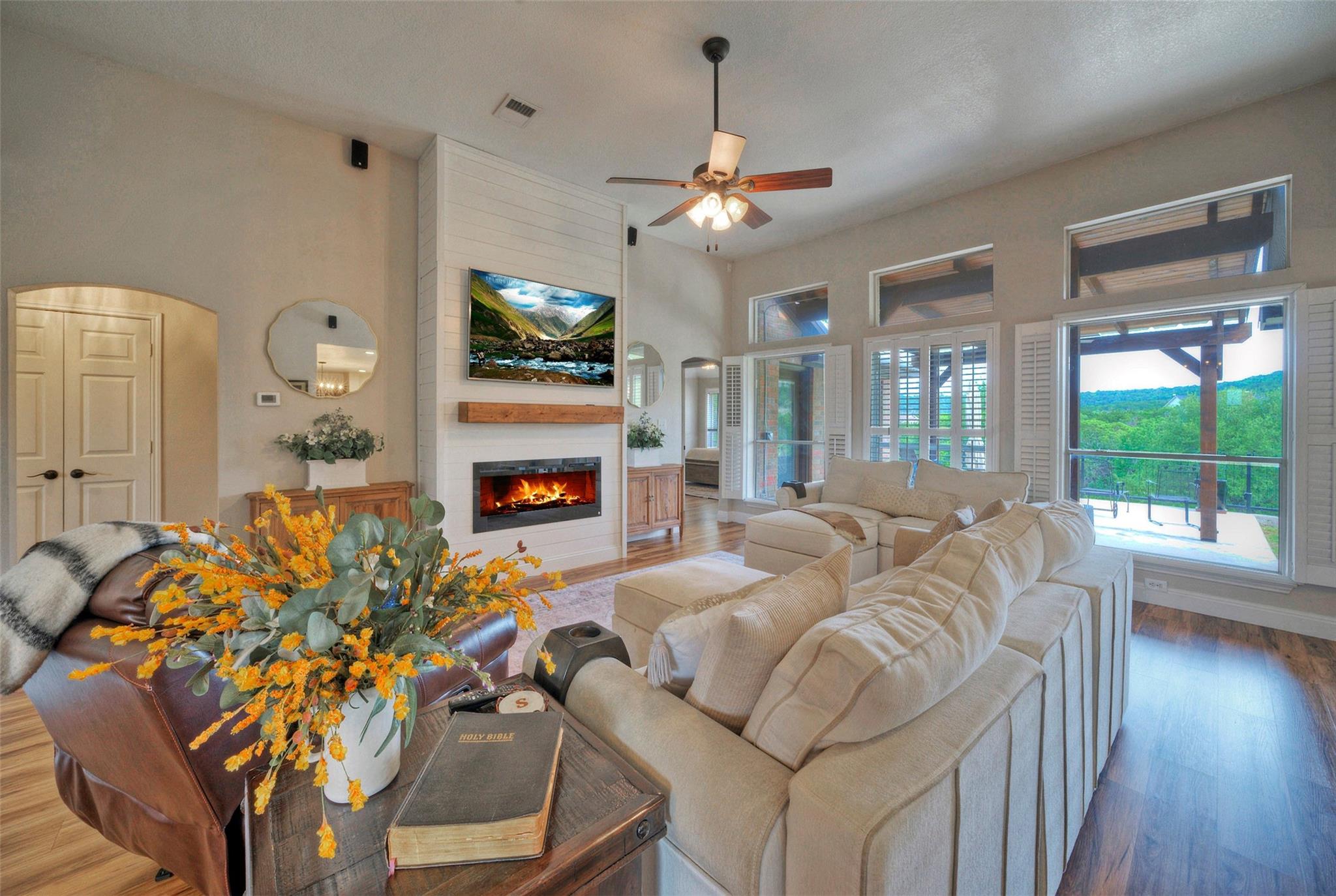 511 Chaneys Crossing Bertram TX 78605