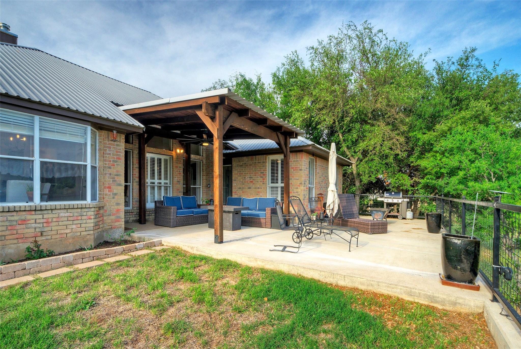 511 Chaneys Crossing Bertram TX 78605