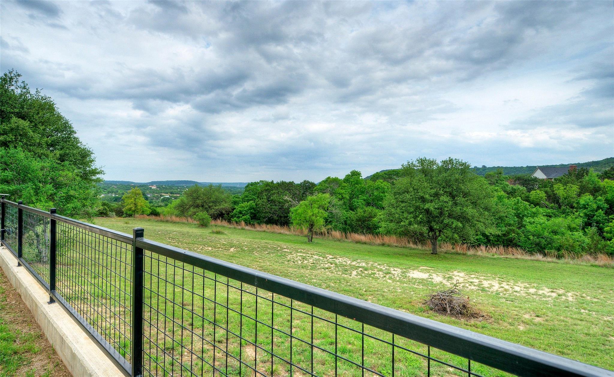 511 Chaneys Crossing Bertram TX 78605