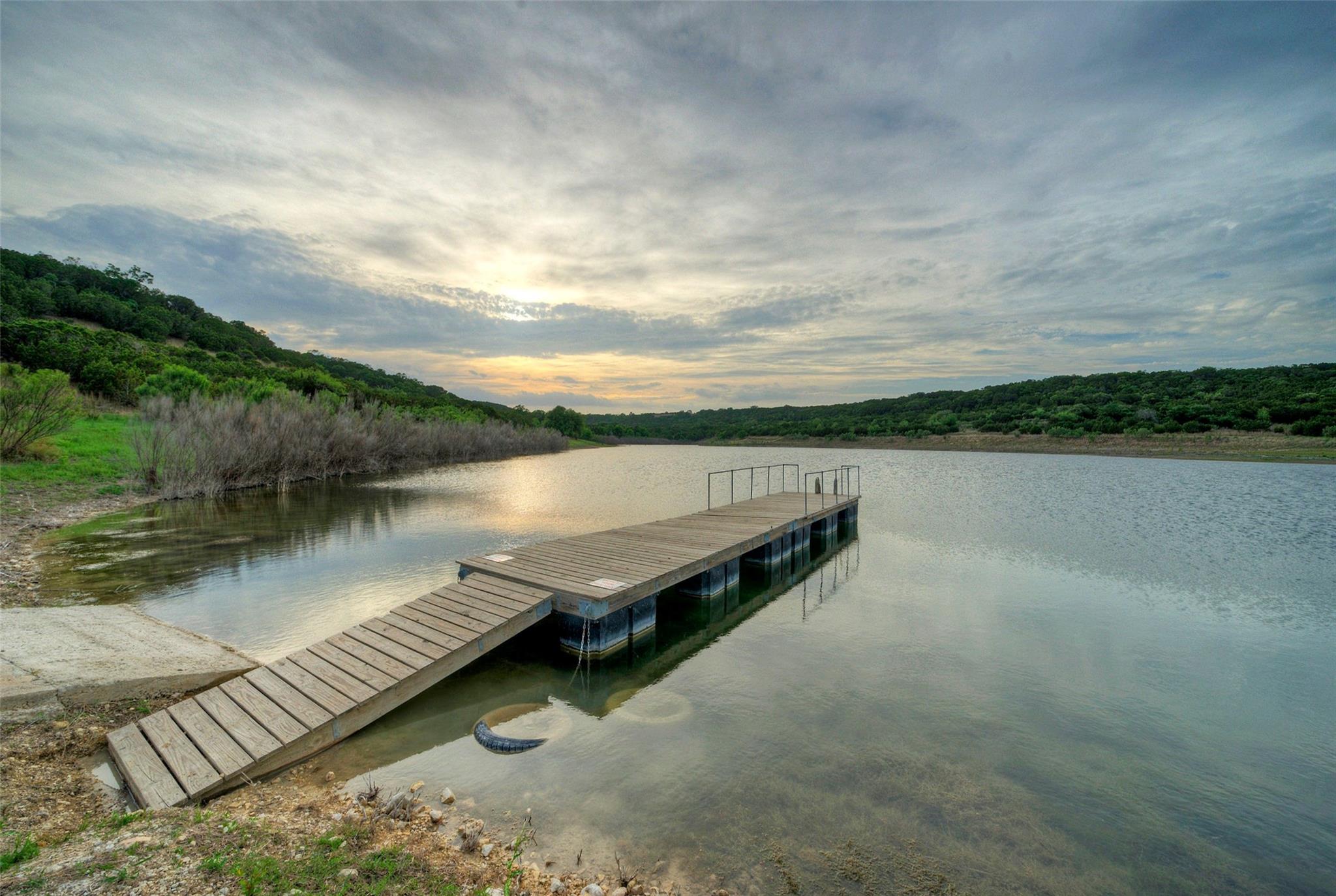 511 Chaneys Crossing Bertram TX 78605