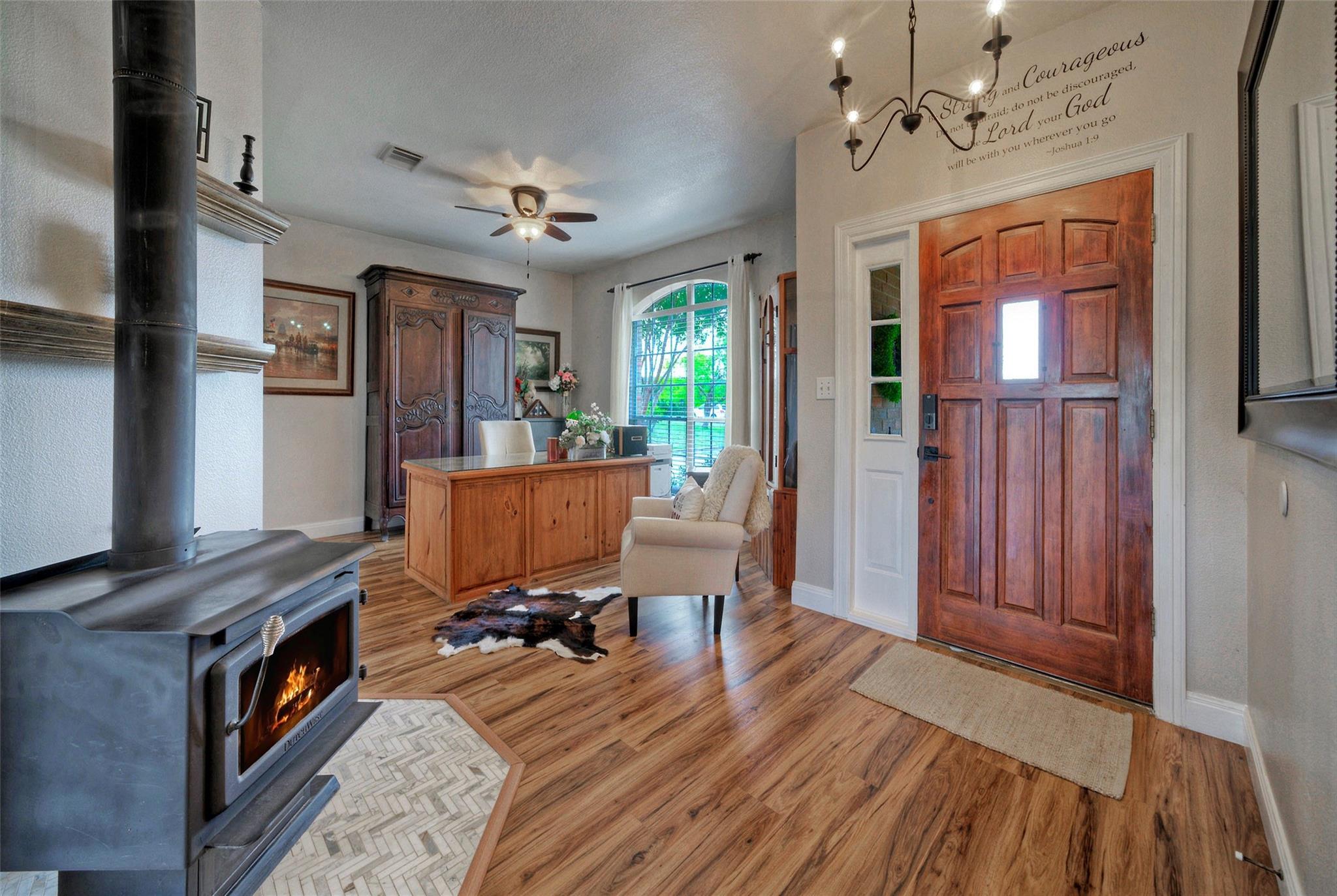511 Chaneys Crossing Bertram TX 78605